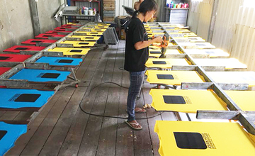 Best screen printing quality in Phnom Penh, Cambodia. Our staff pay highly attention to their jobs. You can get your best quality t-shirt with printing in town-Phnom Penh, Cambodia.